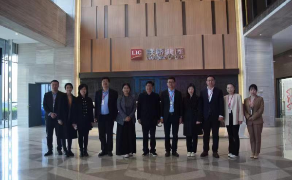Ван Чжунцюнь, начальник отдела управления иностранными экспертами Департамента науки и техники провинции Хэбэй, посетил группу Lianqiao 